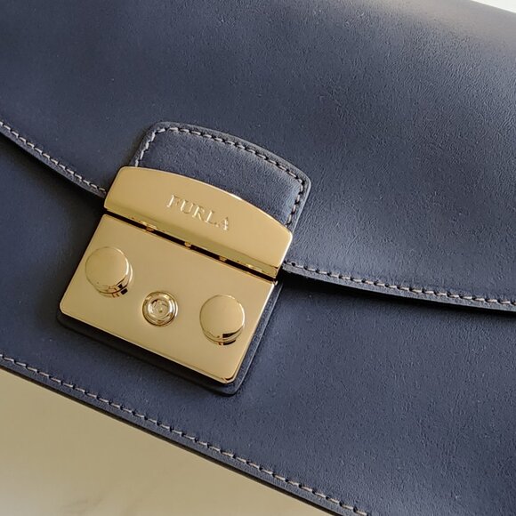 NWT Furla Metropolis Shoulder Bag (#8)👜 - Picture 5 of 12